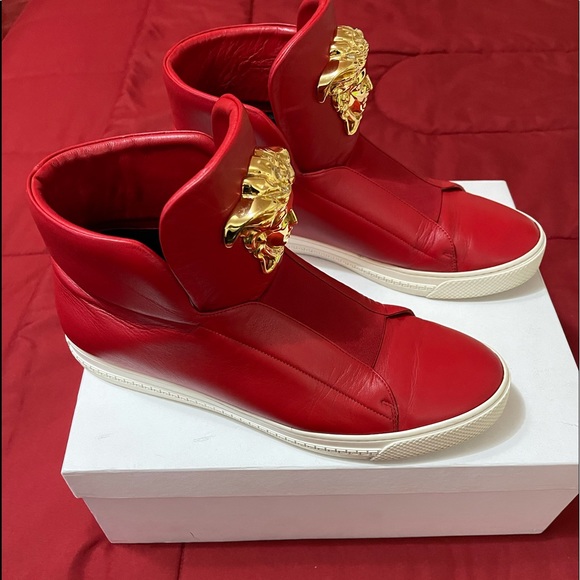 Hightop Cardinal Red/Gold Medusa head Versace sneakers - Picture 3 of 16